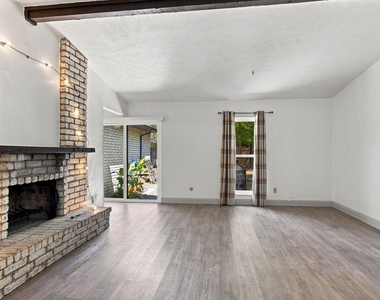 4025 Engleman Street - Photo Thumbnail 9