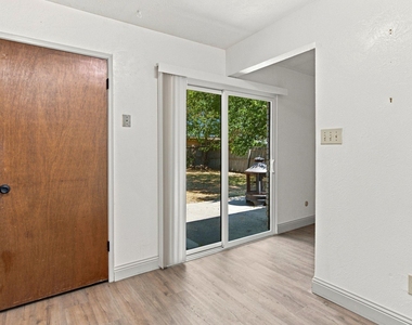 4025 Engleman Street - Photo Thumbnail 16