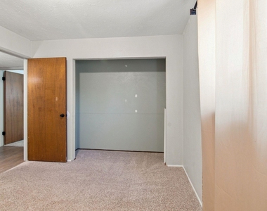 4025 Engleman Street - Photo Thumbnail 22