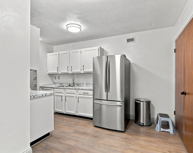 4025 Engleman Street - Photo Thumbnail 17