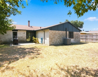 4025 Engleman Street - Photo Thumbnail 33