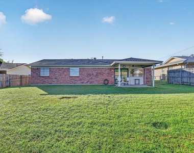 249 E Cunningham Avenue - Photo Thumbnail 37