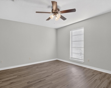 249 E Cunningham Avenue - Photo Thumbnail 29