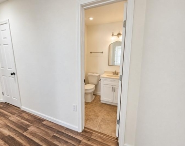 2703 Petersburg Drive - Photo Thumbnail 11