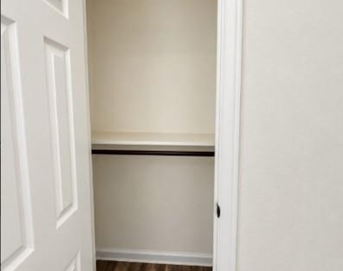 2703 Petersburg Drive - Photo Thumbnail 17