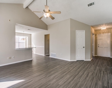 1108 Colmar Drive - Photo Thumbnail 13