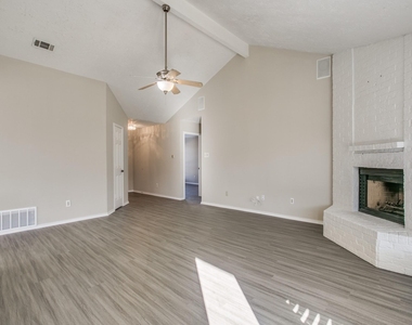 1108 Colmar Drive - Photo Thumbnail 14