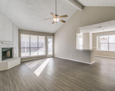1108 Colmar Drive - Photo Thumbnail 12