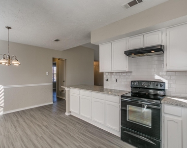 1108 Colmar Drive - Photo Thumbnail 8