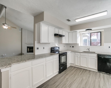 1108 Colmar Drive - Photo Thumbnail 11
