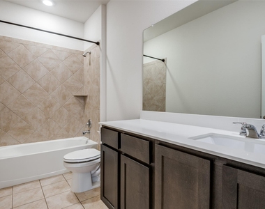 905 Philadelphia Street - Photo Thumbnail 14