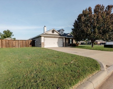 237 Whispering Dell Lane - Photo Thumbnail 1