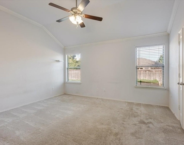 237 Whispering Dell Lane - Photo Thumbnail 11