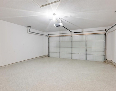 237 Whispering Dell Lane - Photo Thumbnail 21