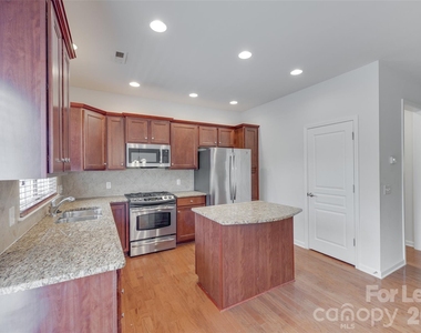 1118 Drayton Court - Photo Thumbnail 10
