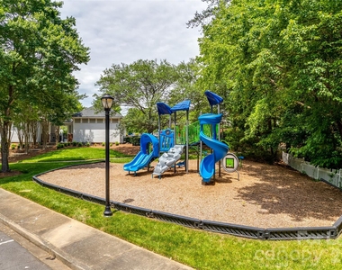 1118 Drayton Court - Photo Thumbnail 33