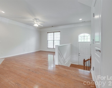 1118 Drayton Court - Photo Thumbnail 3