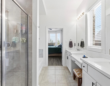 2034 Clearmist Way - Photo Thumbnail 17