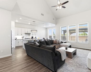 2034 Clearmist Way - Photo Thumbnail 3