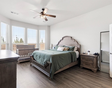 2034 Clearmist Way - Photo Thumbnail 14