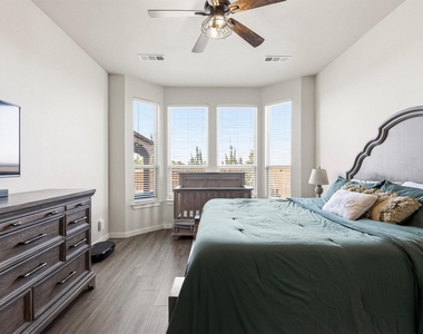 2034 Clearmist Way - Photo Thumbnail 15