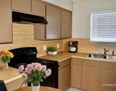 2729 Saint George - Photo Thumbnail 6