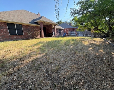 4807 Embers Drive - Photo Thumbnail 8