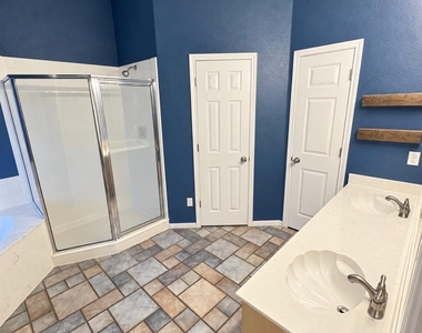 4807 Embers Drive - Photo Thumbnail 5