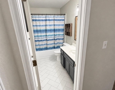 4807 Embers Drive - Photo Thumbnail 4
