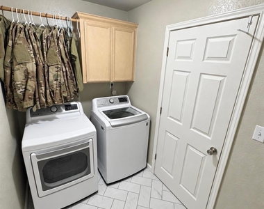 4807 Embers Drive - Photo Thumbnail 6