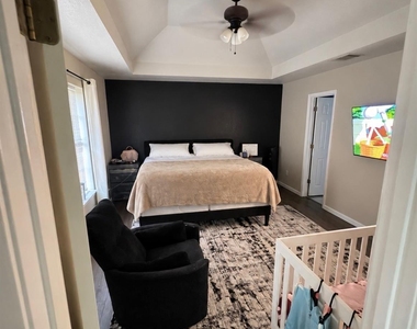 4807 Embers Drive - Photo Thumbnail 3