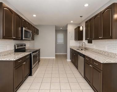 4808 Bonnell Avenue - Photo Thumbnail 11