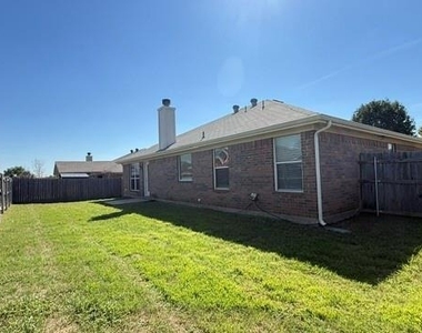 544 Marybeth Drive - Photo Thumbnail 2