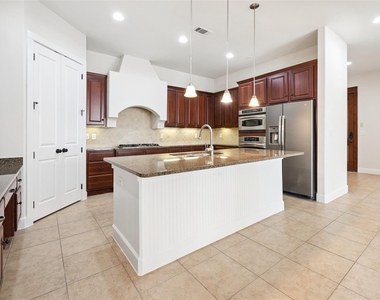 610 Via Ravello - Photo Thumbnail 10