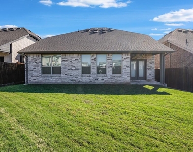 211 Miramar Avenue - Photo Thumbnail 28