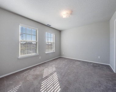 211 Miramar Avenue - Photo Thumbnail 16