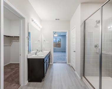 211 Miramar Avenue - Photo Thumbnail 24