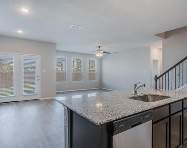 211 Miramar Avenue - Photo Thumbnail 11