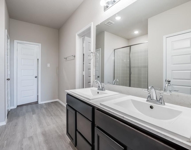 211 Miramar Avenue - Photo Thumbnail 23