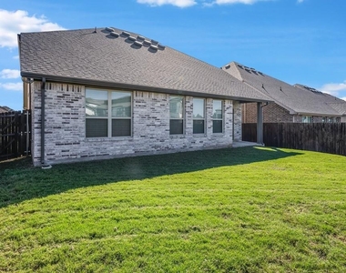 211 Miramar Avenue - Photo Thumbnail 30
