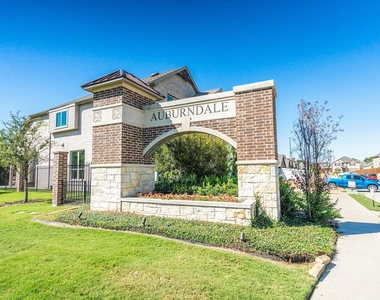 211 Miramar Avenue - Photo Thumbnail 32