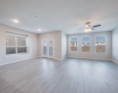 211 Miramar Avenue - Photo Thumbnail 13