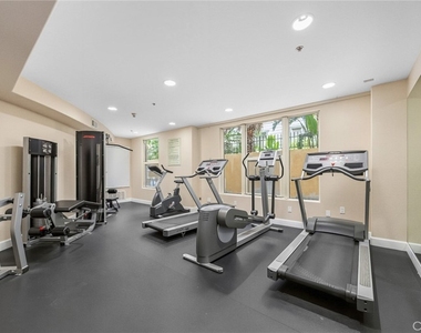 128 N Oak Knoll - Photo Thumbnail 20