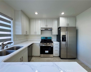 1415 Meadow Glen - Photo Thumbnail 11