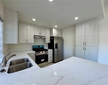 1415 Meadow Glen - Photo Thumbnail 12