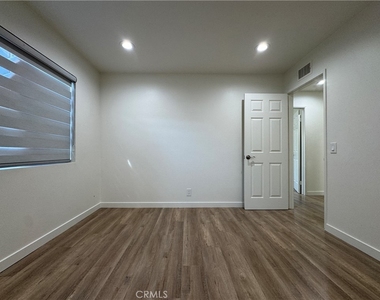 1415 Meadow Glen - Photo Thumbnail 31