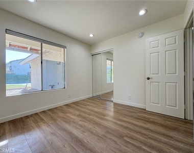 1415 Meadow Glen - Photo Thumbnail 21