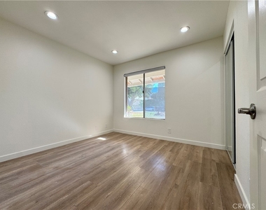 1415 Meadow Glen - Photo Thumbnail 20