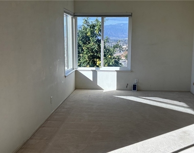 16575 Echo Hill Way - Photo Thumbnail 10
