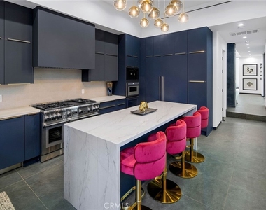 840 California Avenue - Photo Thumbnail 11